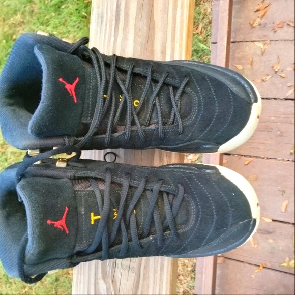 Jordan 12 Retro Reverse Taxi (Pre-Owned) sz5.5Y - Picture 3 of 7